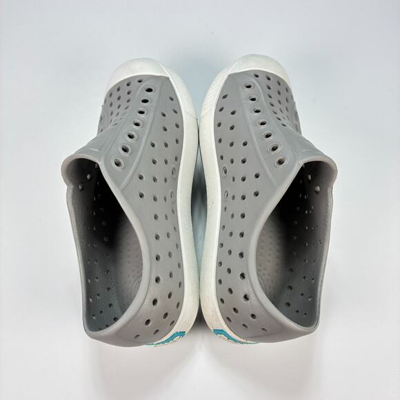 Native Jefferson Gray White Lightweight Slip On Water Shoe Comfort Youth Size 12 - Picture 7 of 9